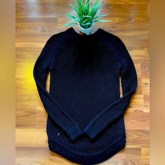 🍋 Lululemon Black Women's Sweater, Gorgeous - Picture 1 of 10